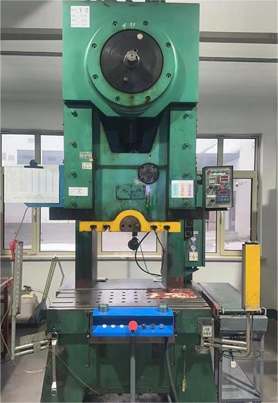 7、160T單發(fā)沖壓機(jī).jpg