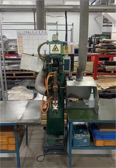 15、點(diǎn)焊機(jī).jpg